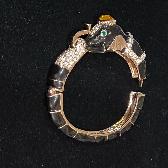 Vintage Elephant Bracelet Black Enamel & Swarovski Crystal Bangle Hinged Closure - Picture 14 of 14